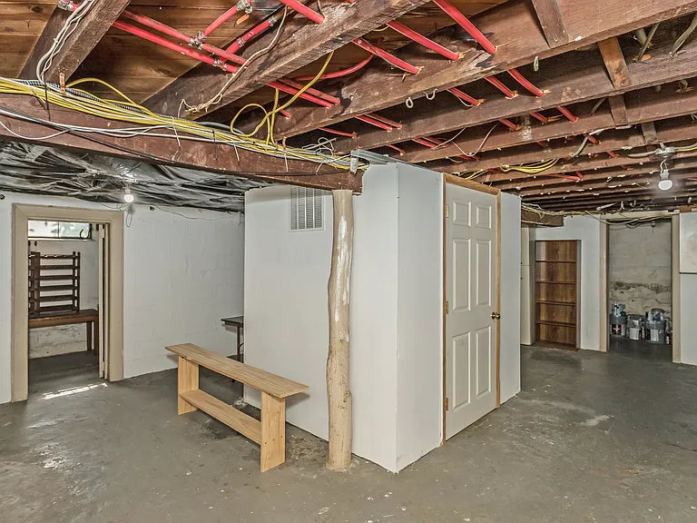 104 Sheridan Ave — Photo 33
