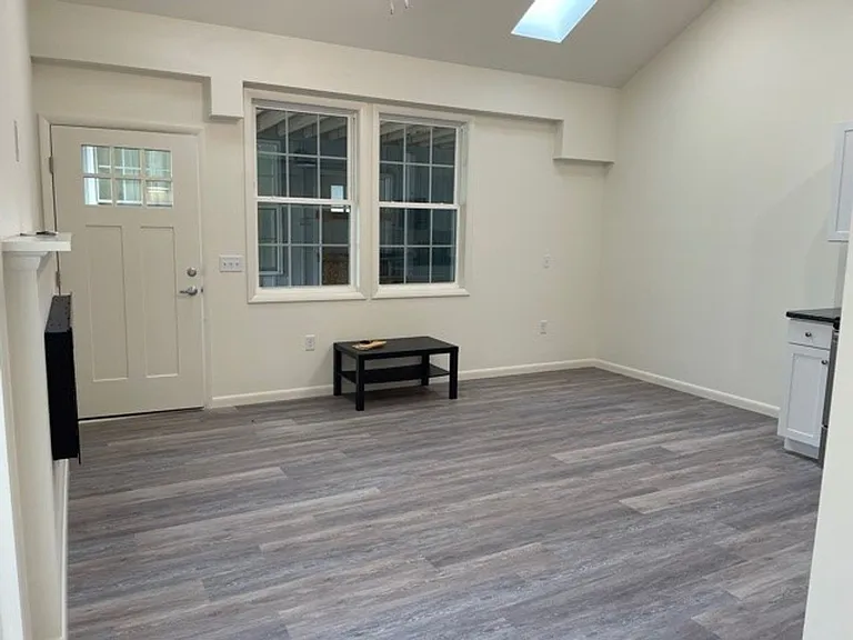 University Park Apartments near Cornell University — Photo 916