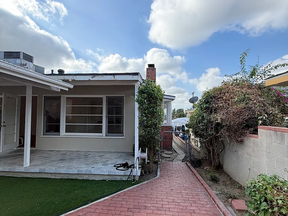 12315 E Floral Dr #12315
