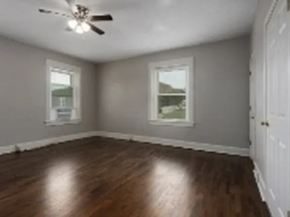 204 E Franklin St, Liberty, MO