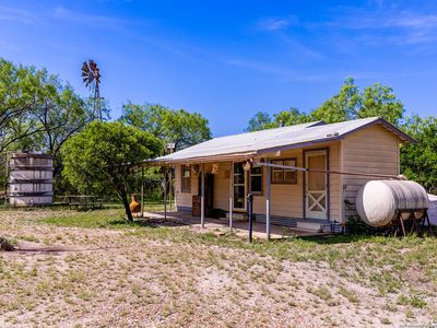 2737 Hindes Ranch Rd, Fowlerton, TX, 78021