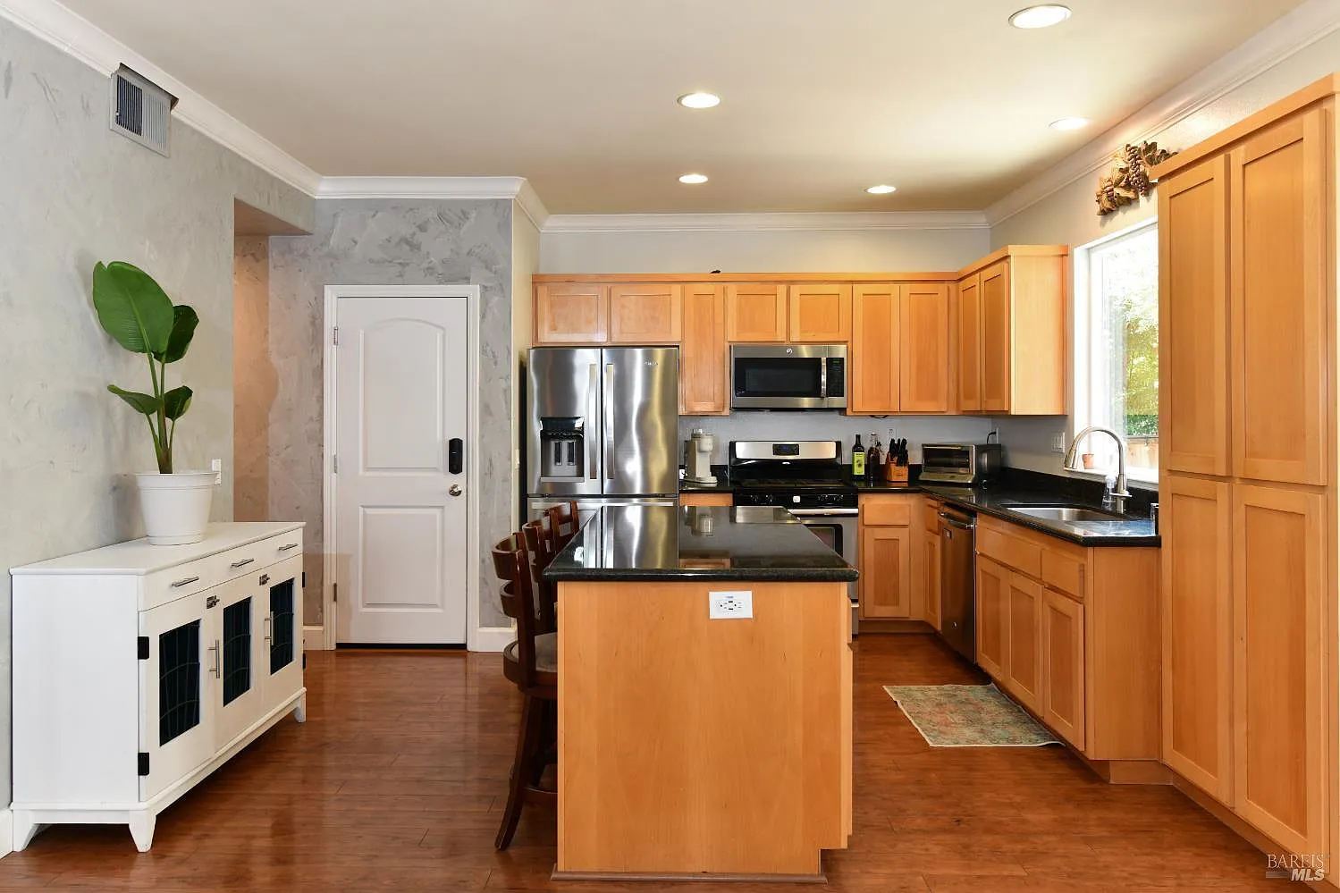 729 Fresno Avenue - Photo 10