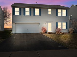 301 N Blue Jay St, Cortland, IL 60112