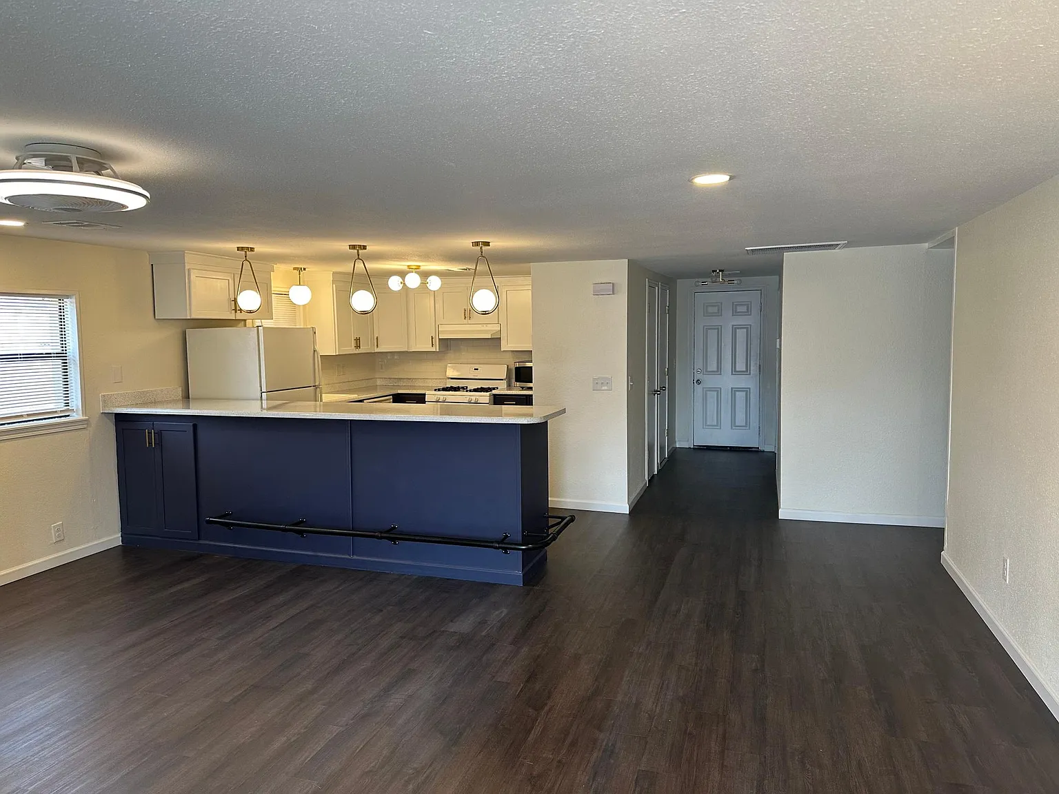 1623 Hillcrest St — Photo 4