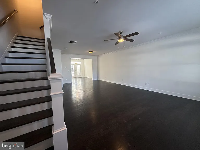 602 D St — Photo 4