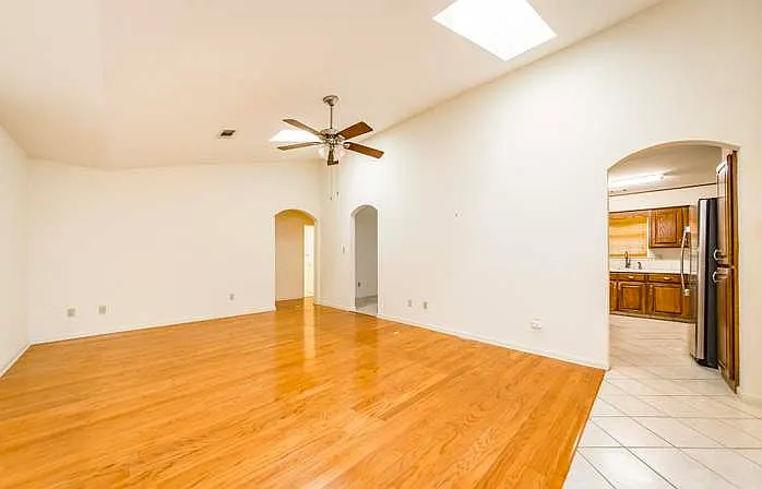 150 Forest View Cir