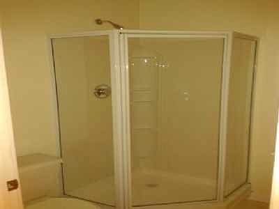 5th image of 7307 S Oglesby Ave #1N