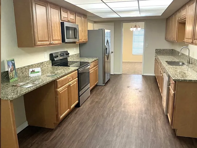 3737 Allenwood St #1 — Photo 5