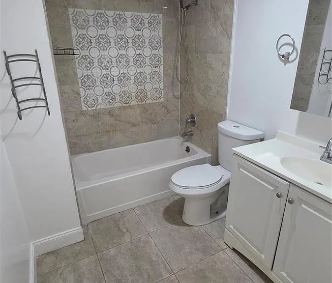 1758 NW 55th Ave #101 — Photo 9