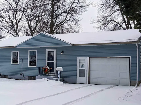 1007 2nd Ave S, Clear Lake, IA 50428