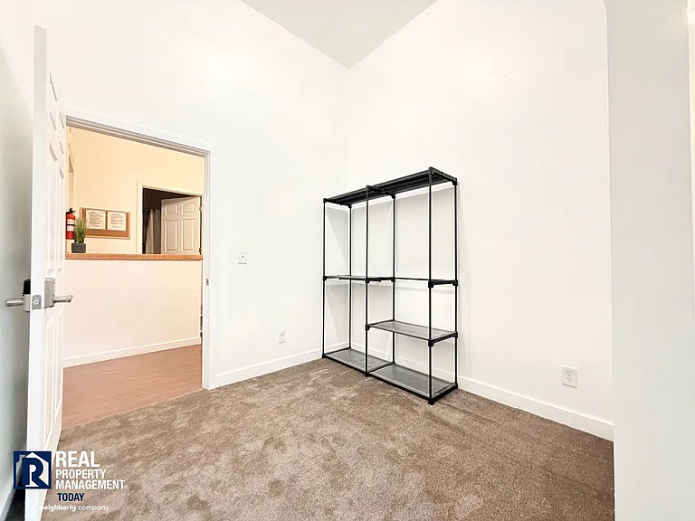 Mills - 2817 (Advertising Only) — Photo 16