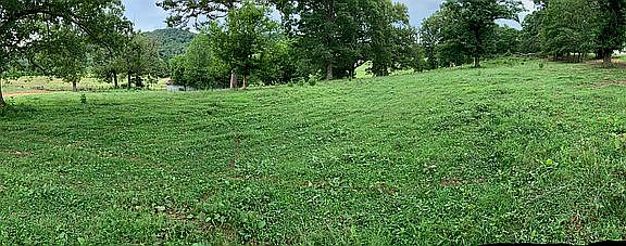 2nd image of 720 Farm Of The Smokies Way