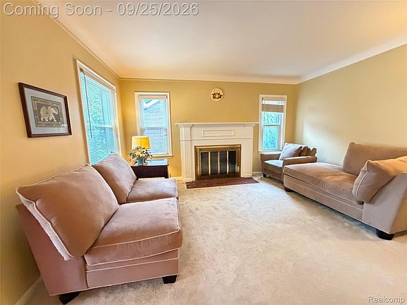 5th image of 23835 Hollander St
