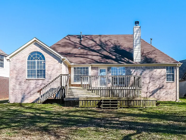 6175 Lake Front Dr — Photo 17