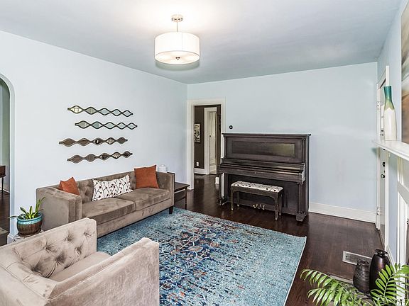 5th image of 3013 Kenilworth Ln NE