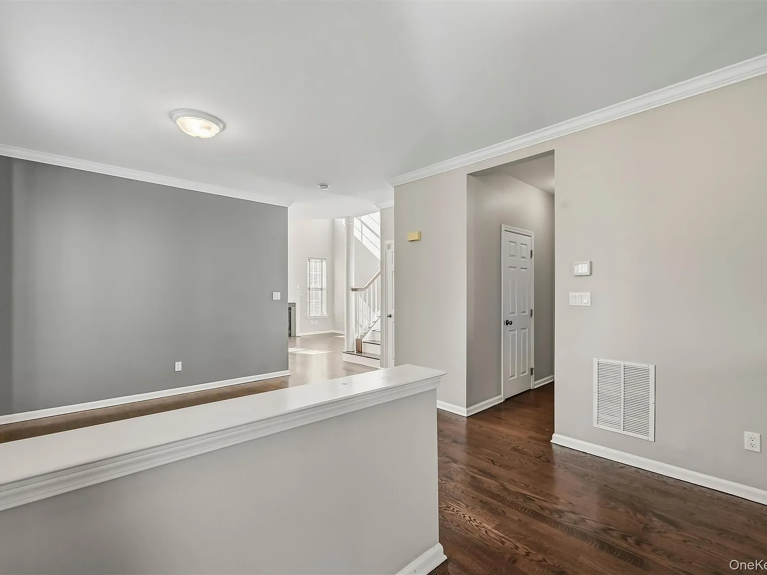 3 bed, 2.5 bath, 1976 sqft, $3,800 — Photo 3
