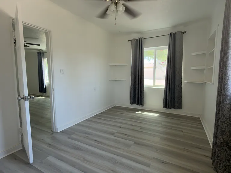 1049 E Fairmount Ave #3 — Photo 5