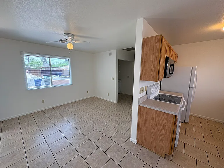 247 S Cherry Ave #2 — Photo 5