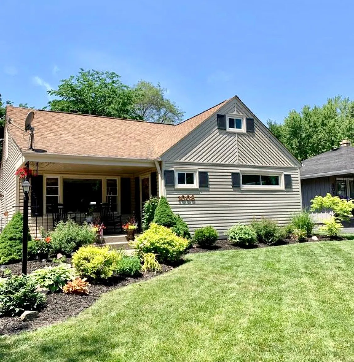 1008 Westchester Dr — Photo 1