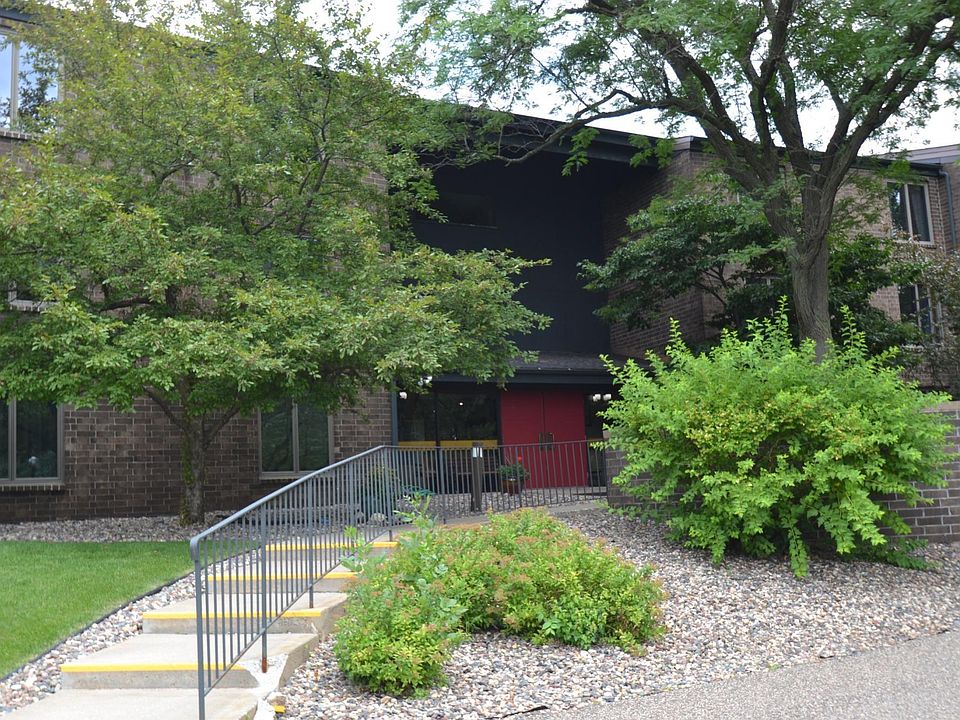 1st image of 5120 W 102nd St APT 213