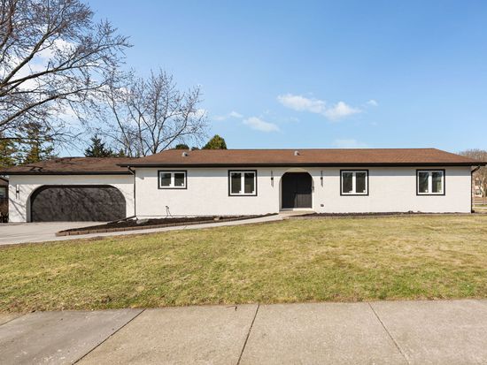 124 N Western Ave, Bartlett, IL 60103