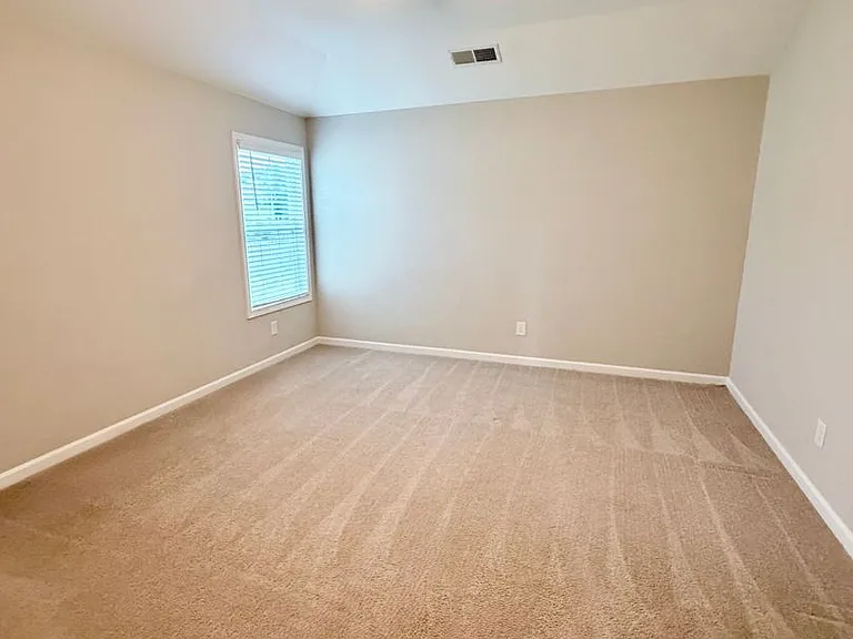 109 Taylor Leigh Ct — Photo 18
