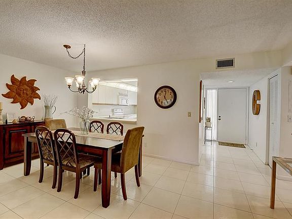 4th image of 5560 Fairway Park Dr APT 102