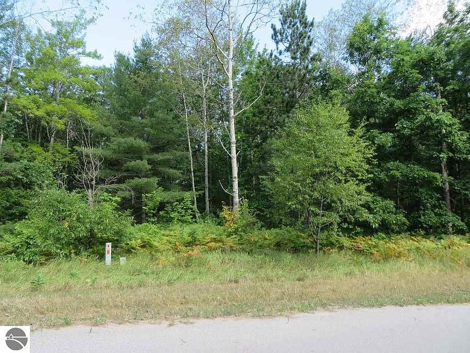 1st image of 2205 Driftwood Ln NE #5