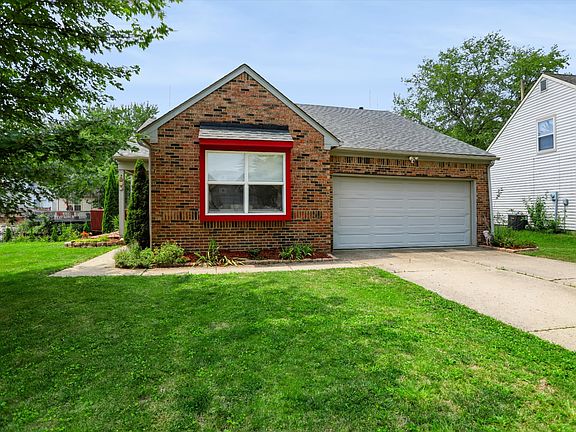 2nd image of 7854 Park North Cir