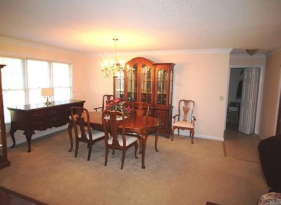5th image of 303 N Deerfield Cir
