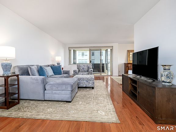 5th image of 50 Glenbrook Road APT 7C