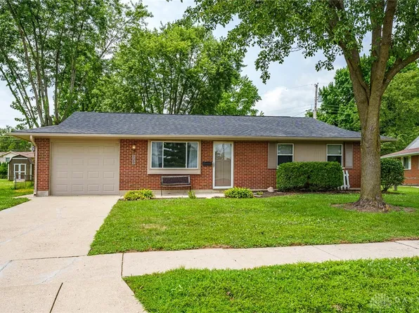 329 Brownstone Dr, Englewood, OH 45322