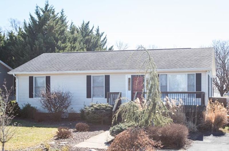 1st image of 1025 Blaze Ct