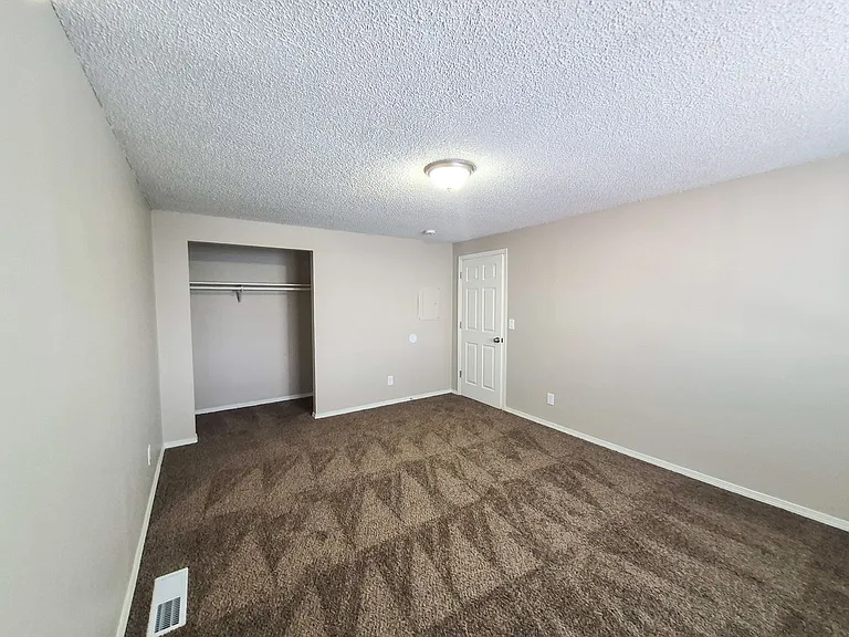 1543-1611 Salishan St SE — Photo 20