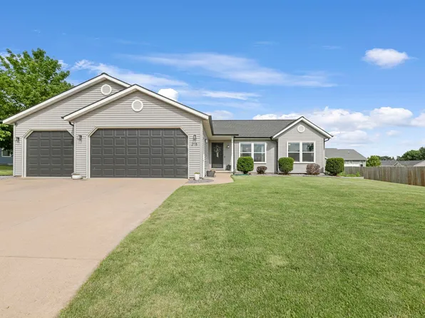 218 Birch St, Hortonville, WI 54944
