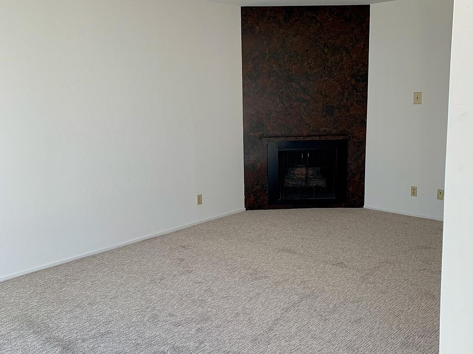 1st image of 355 Euclid Ave #302