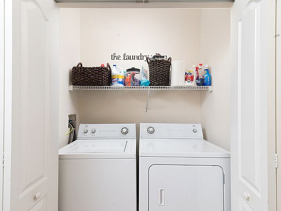 3rd floor laundry
