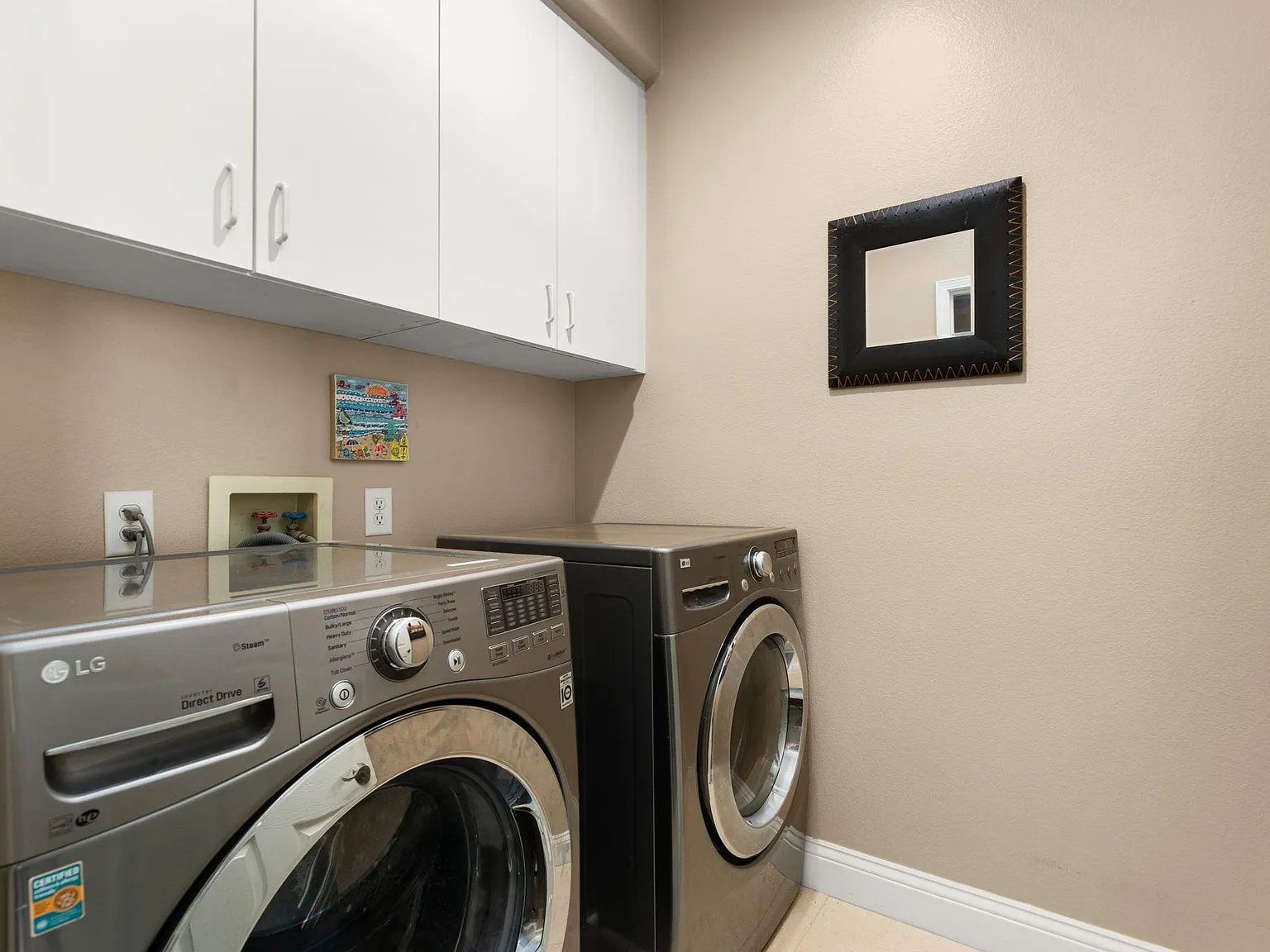 3 bed, 2700 sqft, $9,000 — Photo 2