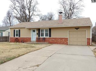 710 W 20th Ave, Hutchinson, KS 67502