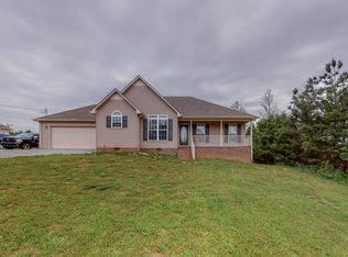 10 S Howard Fitch Rd #B, Fayetteville, TN 37334