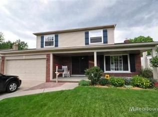 8613 Independence Dr, Sterling Heights, MI 48313