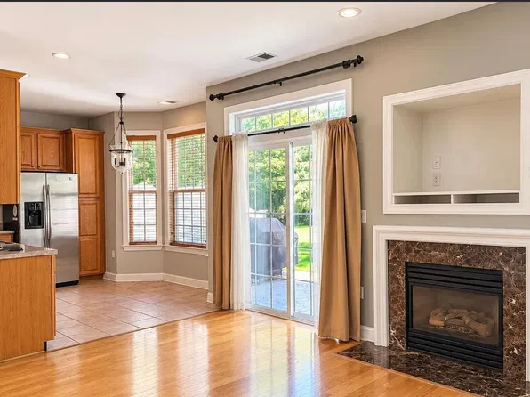 188 Shinnecock Dr, Manalapan, NJ 07726