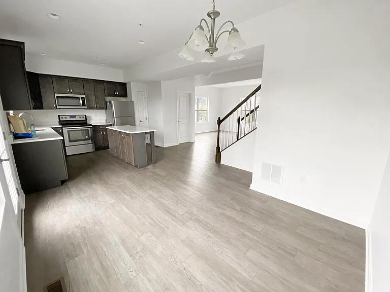Highland Village — Photo 22
