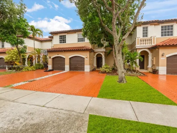 12720 SW 49th Ct, Hollywood, FL 33027