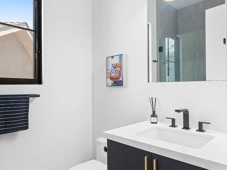 9817 Lorraine Ridge Trl — Photo 31