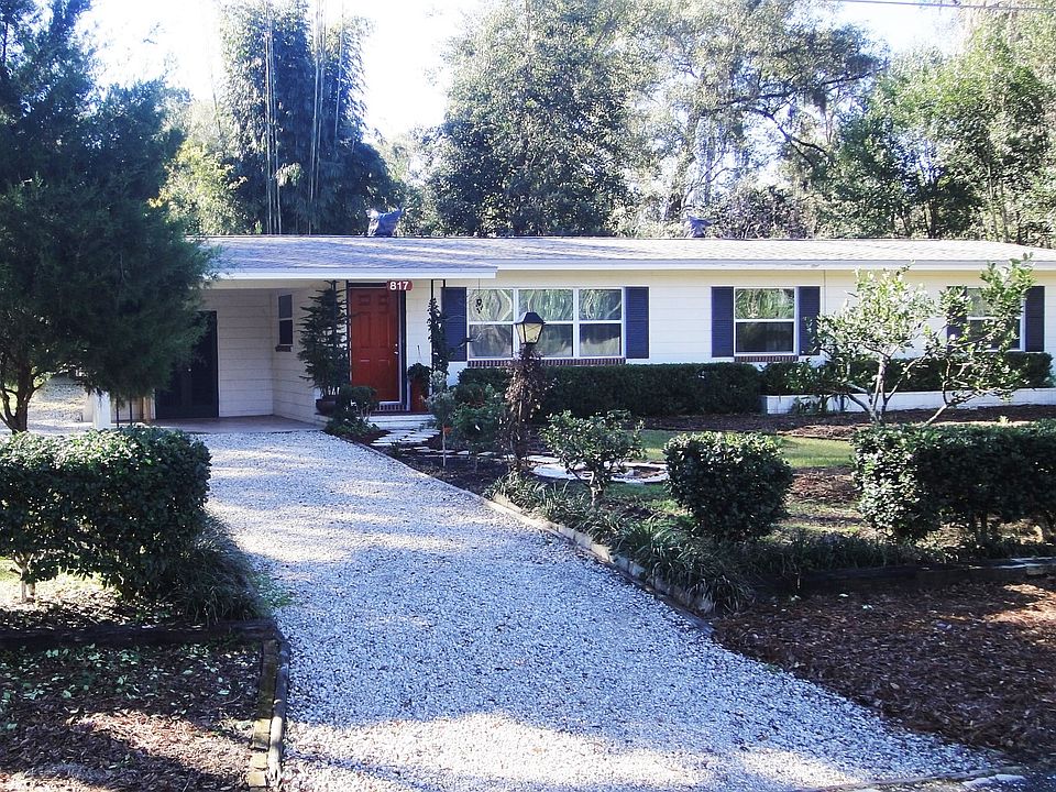 1st image of 817 NW 36th Ave