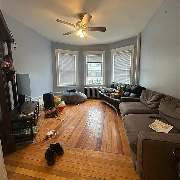 22 Winslow Rd — Photo 1