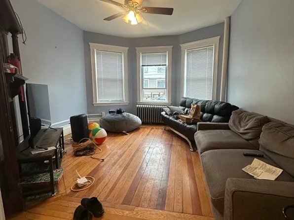 22 Winslow Rd, Brookline, MA 02446