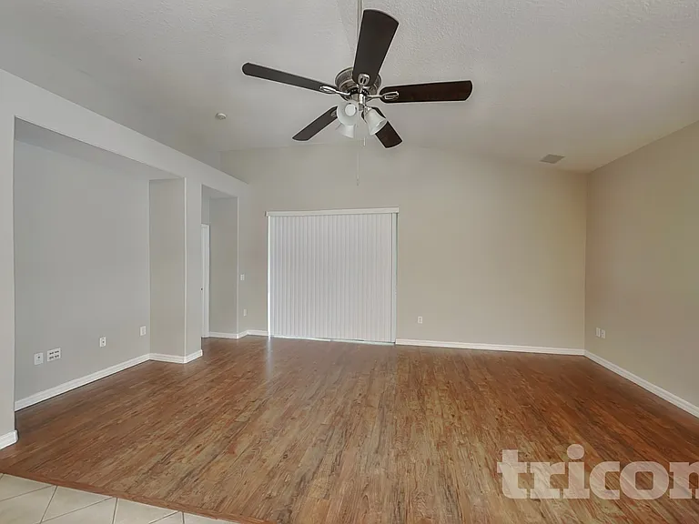 351 Fairmount Park Ct — Photo 2