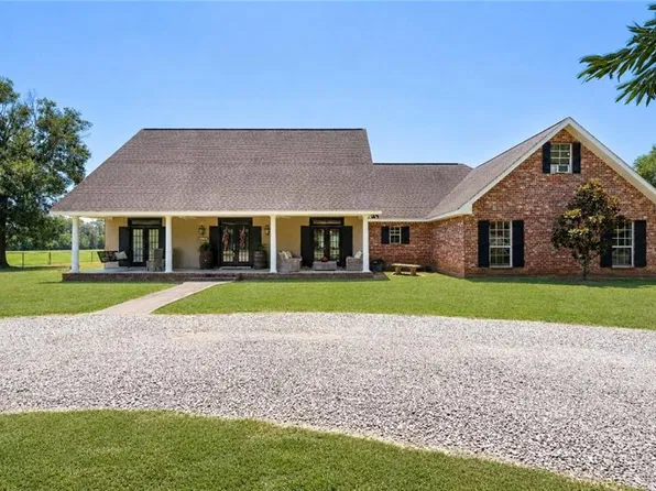 607 Maple St, Elizabeth, LA 70638